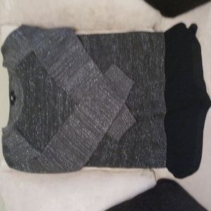 🖤🩶NWOT GRAY/BLACK SWEATER🖤🩶